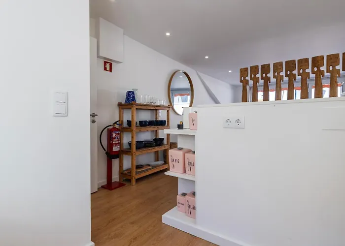 1bdr With Ac And Terrace By Lovelystay Appartamento Lisbona