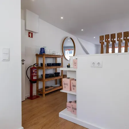 1bdr With Ac And Terrace By Lovelystay شقة Lisboa